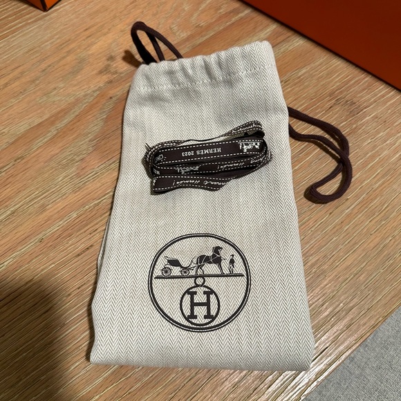 New authentic Hermes gift box, with ribbon and dust bag. 14” 8.5” 5” - Picture 2 of 2